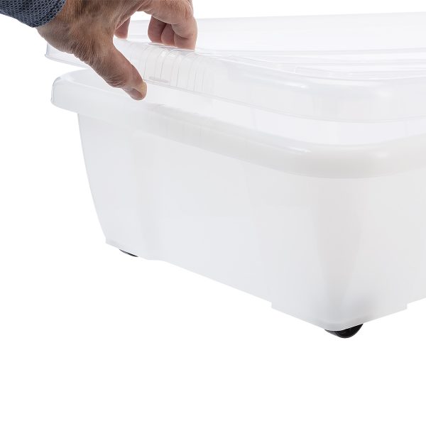 Home Box Bedroller 30L has a clip-on lid and wheels. The container is made of translucent material and has a simple classic design.
