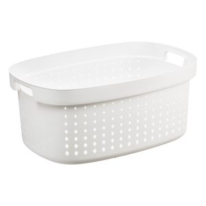 A linen basket in an oval shape has 41.9L. It is made of white plastic with a modern, elegant design.
