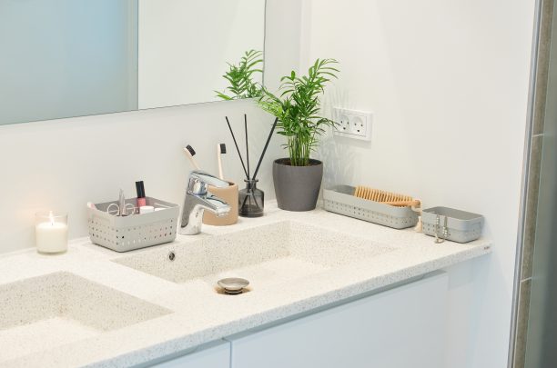 Clevere Designlösungen für die Aufbewahrung im Bad - Plast Team